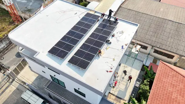 ติดตั้งโซลาร์รูฟอาคารพาณิชย์ — SolarCare PRO