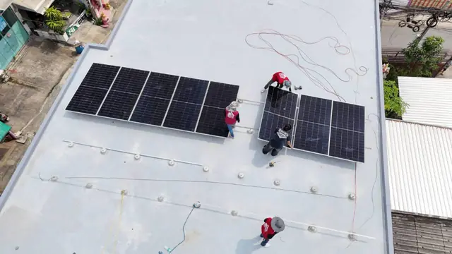 โซลาร์เซลล์บนดาดฟ้าอาคาร — SolarCare PRO