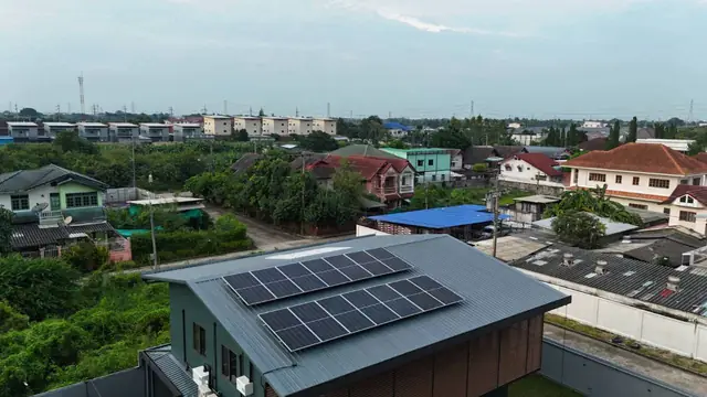โซลาร์รูฟบ้านในเมือง — SolarCare PRO